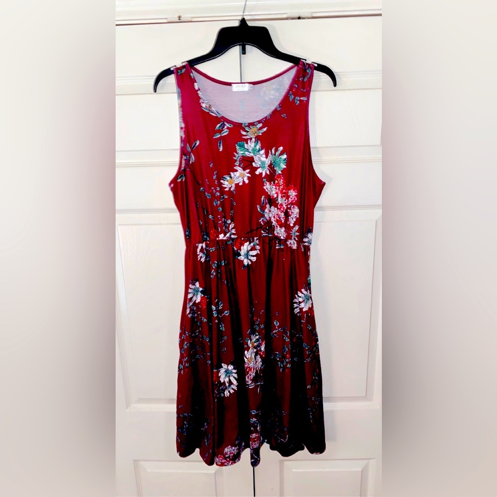 Beautiful Burgundy Sleeveless Dress with Pockets!